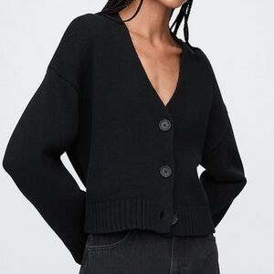 GAP 100% Cotton V-Neck Crop Cardigan NWT